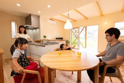 |オンリーワンの住まいづくりを実現する工務店|新潟県糸魚川市・上越市・妙高市の注文住宅|住宅・店舗の新築・リフォーム|カネタ建設ファン感謝祭 オレンジフェア | 8e068c1a46b1cffb6513ec75dd1927fa