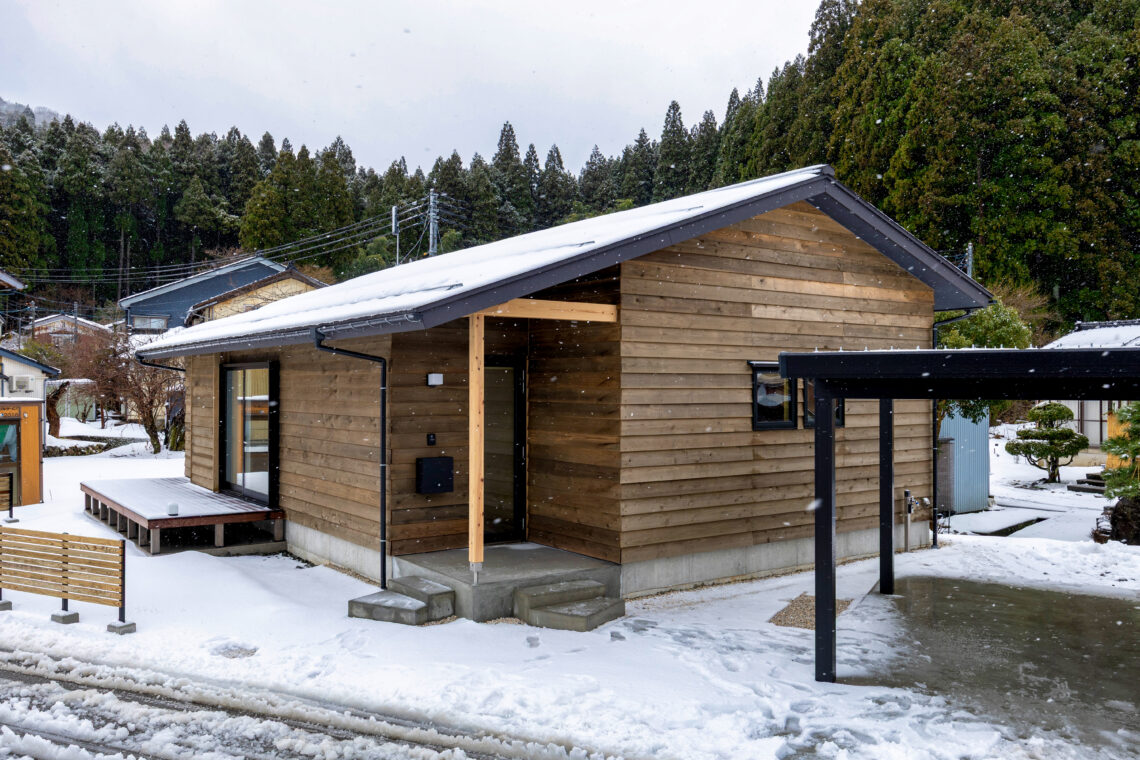 糸魚川杉の平屋の家