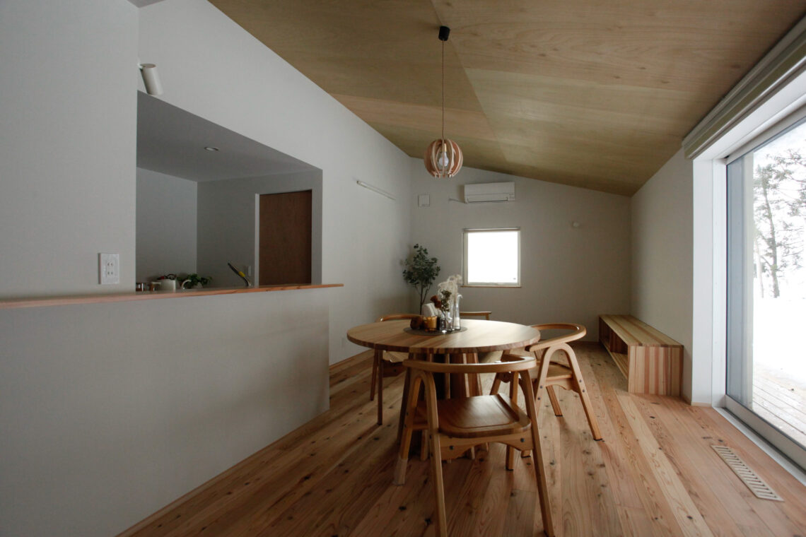 木の平屋の暮らし