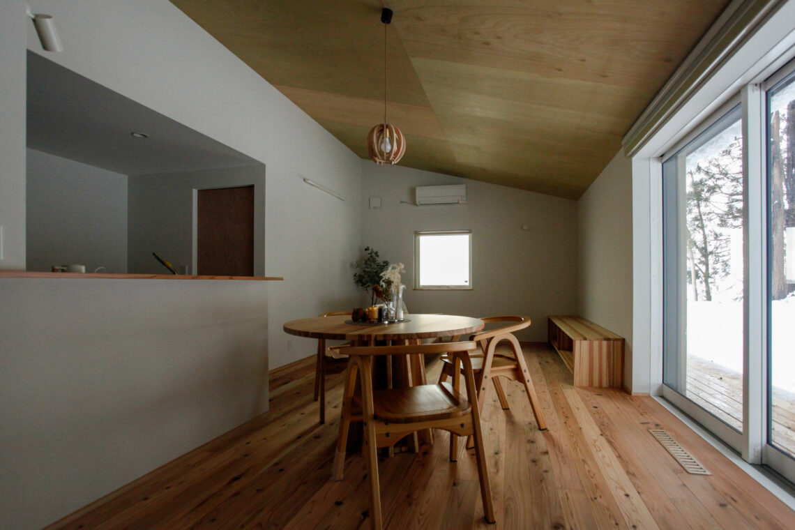 木の平屋の暮らし