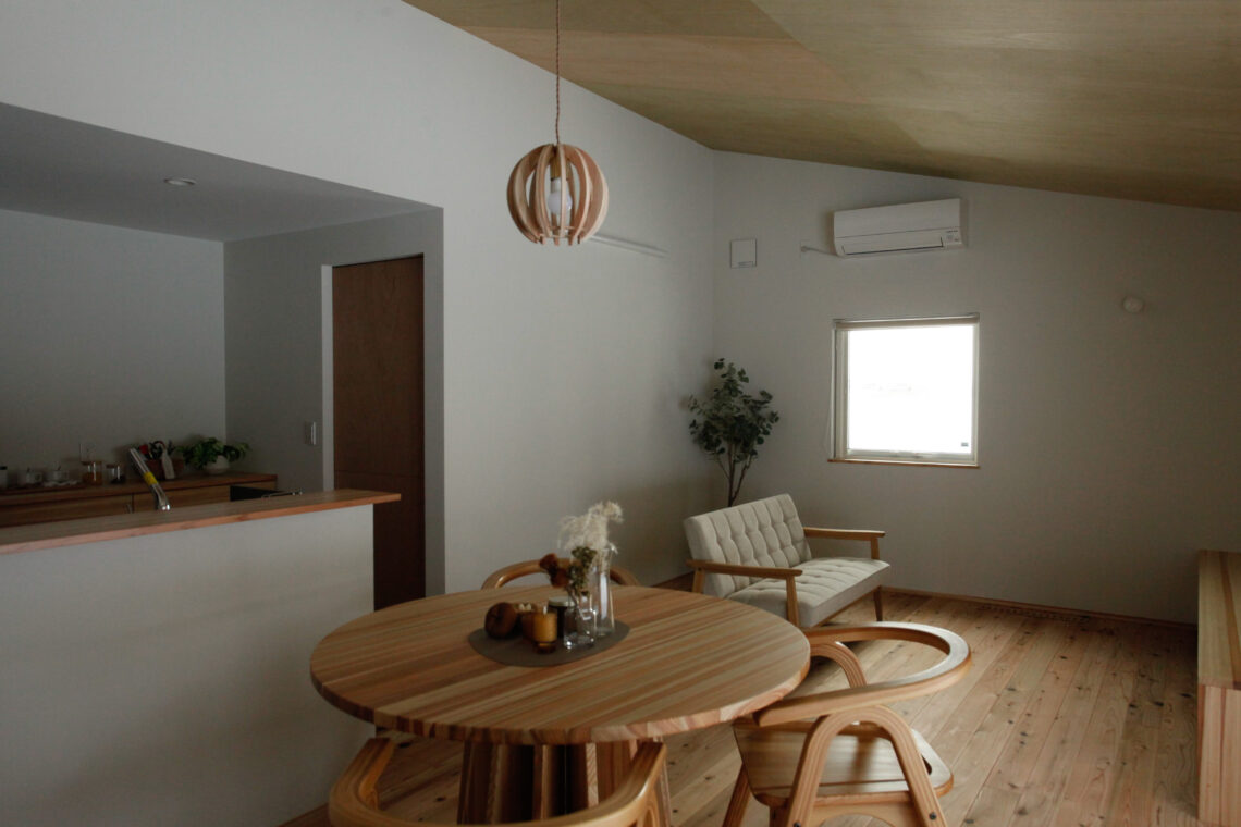 木の平屋の暮らし