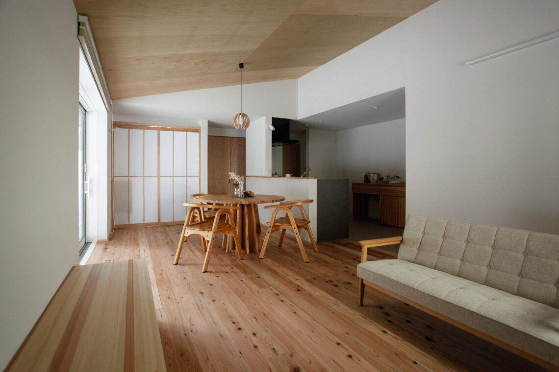 木の平屋の暮らし