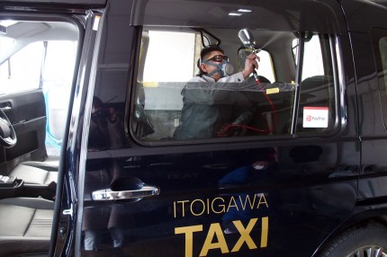 タクシー|福祉車両|光触媒抗ウイルス抗菌コーティング|新潟県上越市・妙高市・糸魚川市 IMG_7685b