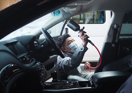 光触媒コーティングは自動車の内装にも施工可能 P1270126bmini