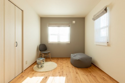 子ども部屋|Farrow&Ball|壁紙|ママン上越|ナチュラル|mamanの家|可愛いおうち|上越市|糸魚川市|妙高市|デザイン住宅|ビンテージ|かわいいお家|エイジング|デザインコンクリート|おしゃれな家|塗り壁| ae6f35a02949f7c86dad490265819fb3