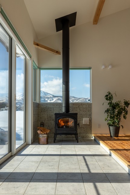 新潟県上越市の注文住宅|薪ストーブのある家|カネタ建設| fbfa8f7346d811f6d591027c1676001d